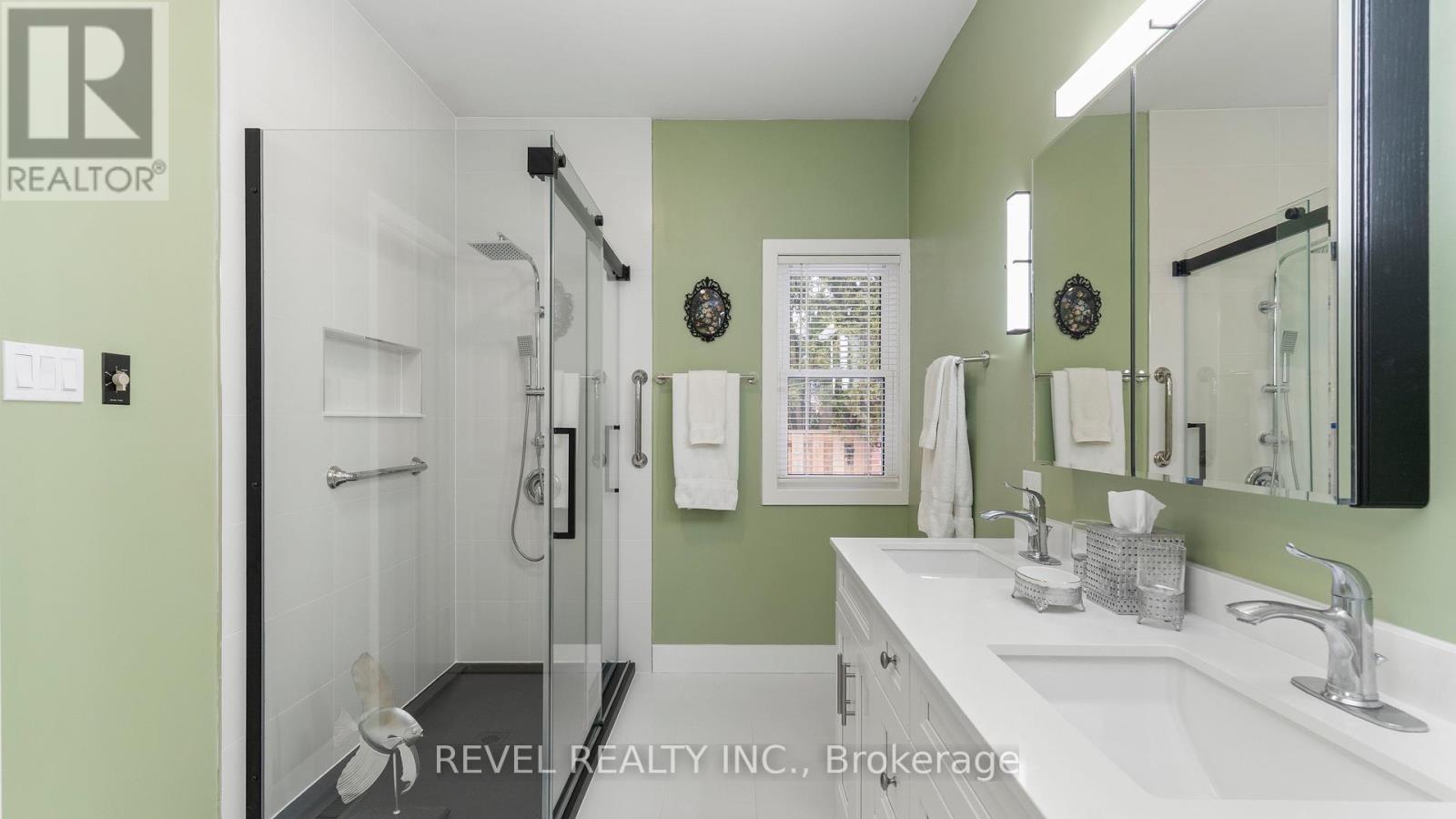 11 TALLWOOD CIRCLE - 32
