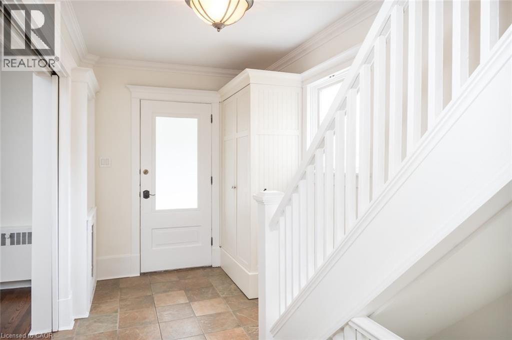 209 ALLAN Street, Oakville, Ontario, L6J3P2 — Photo 2