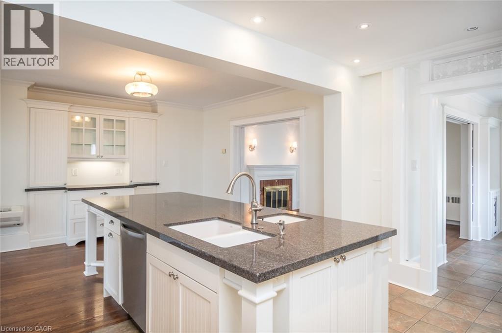 209 ALLAN Street, Oakville, Ontario, L6J3P2 — Photo 8