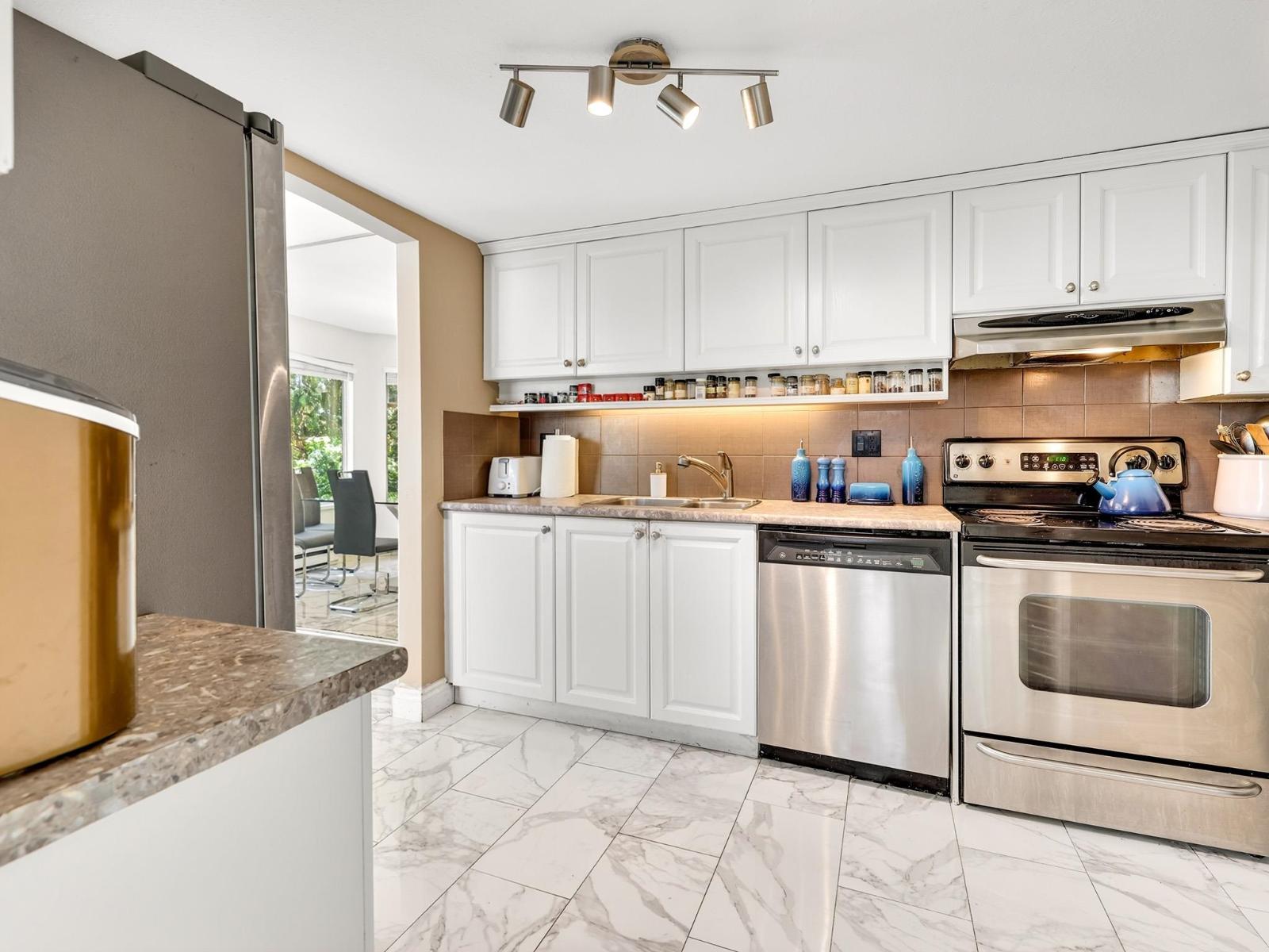 101 1225 MERKLIN STREET, White Rock