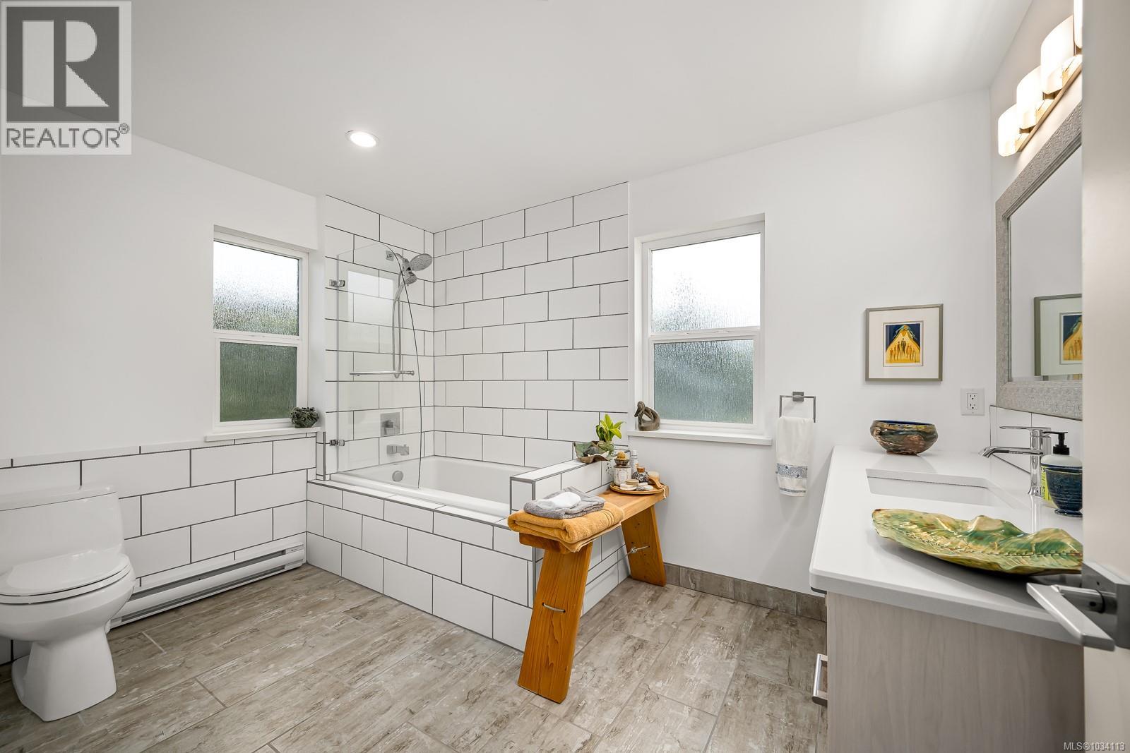 6481 Eagles Dr — photo 11