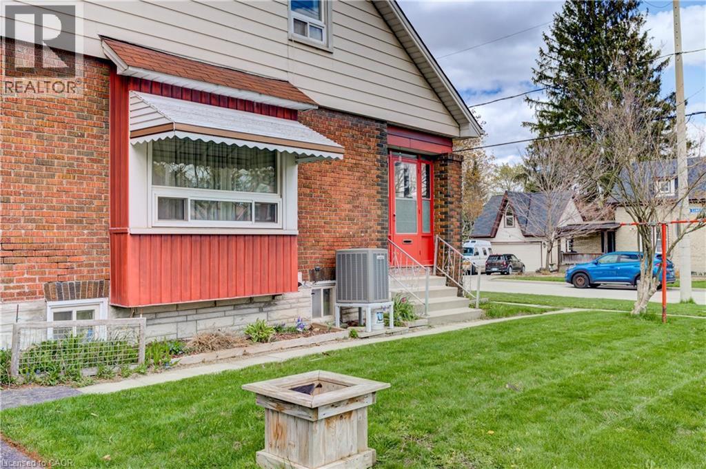 111 SIMEON Street - 3