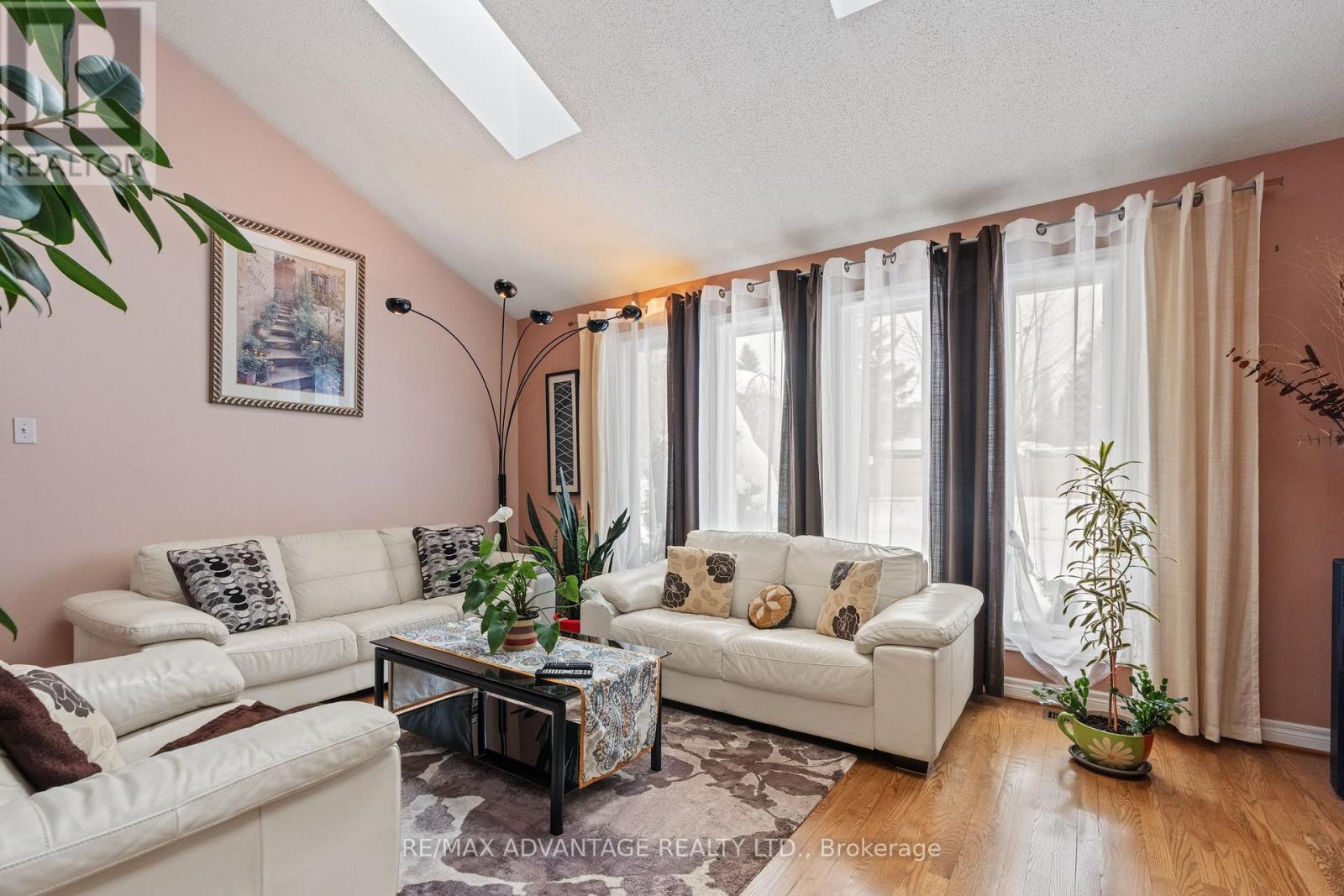 122 BARRYDALE CRESCENT - 5