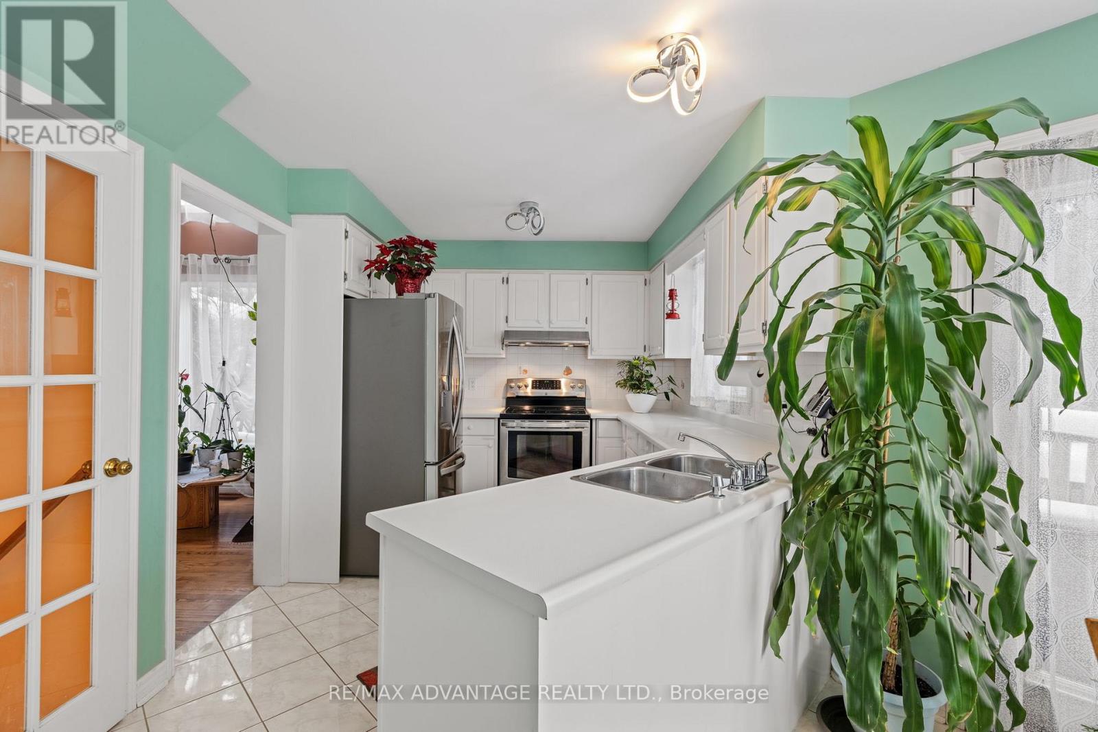 122 BARRYDALE CRESCENT - 8