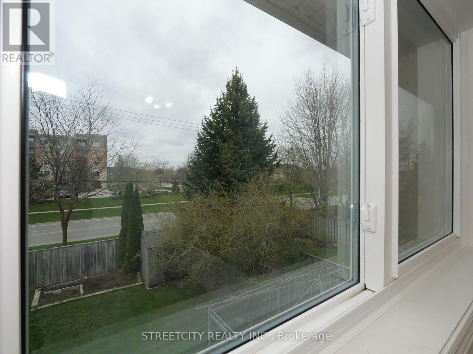 97 GREGORY CRESCENT - 29