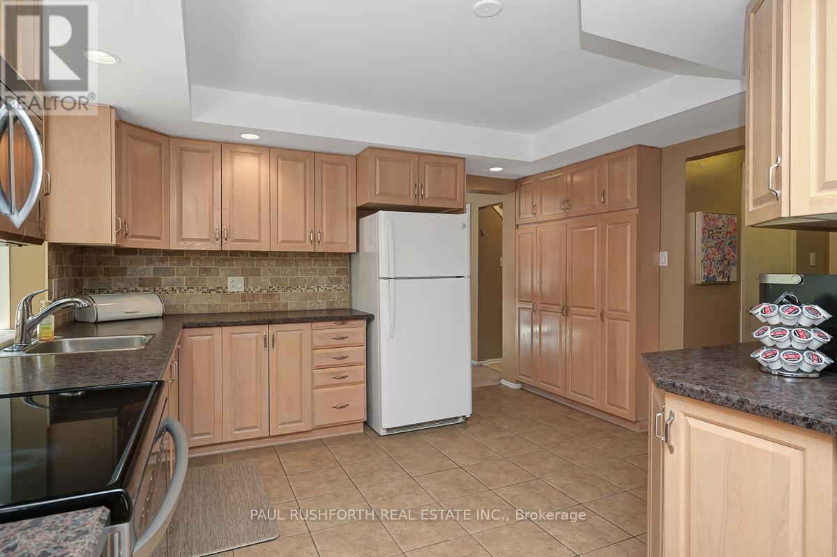 10 COSBURN AVENUE - 12