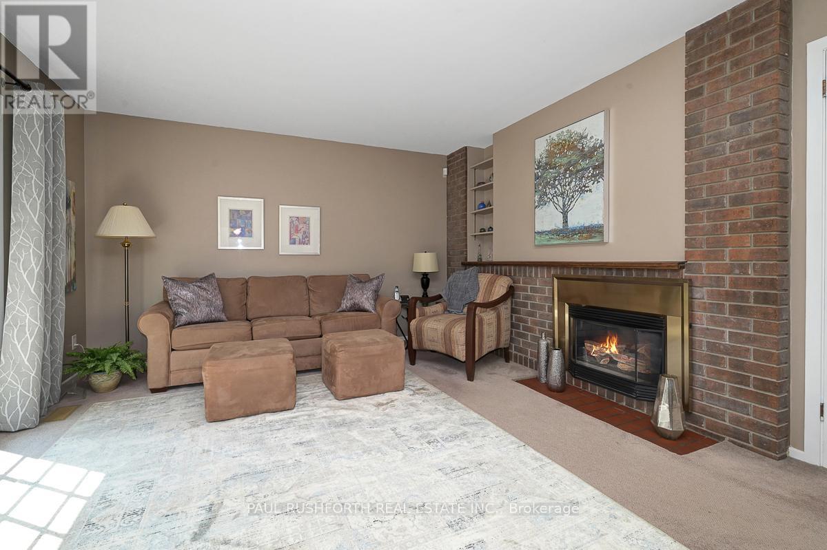 10 COSBURN AVENUE - 15