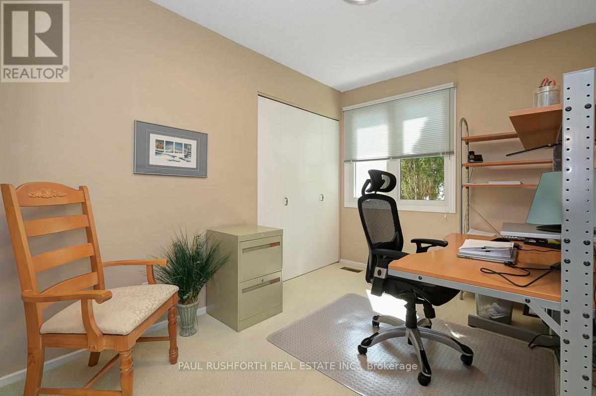 10 COSBURN AVENUE - 24