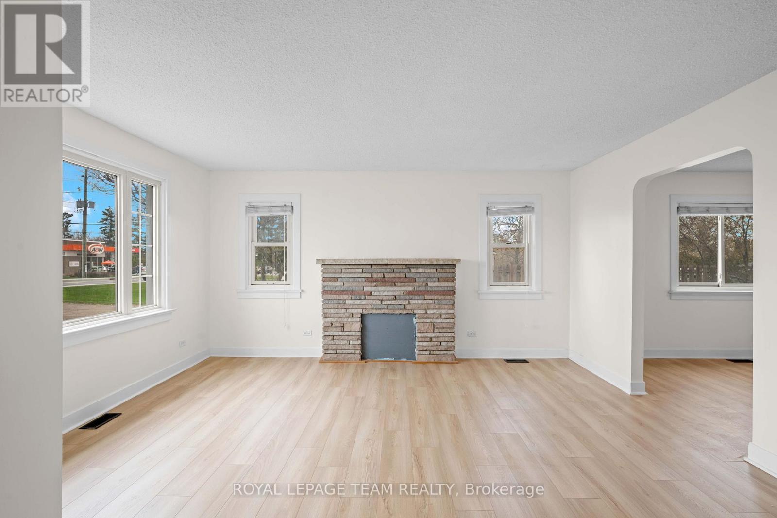 258 DANIEL STREET SOUTH STREET - 6