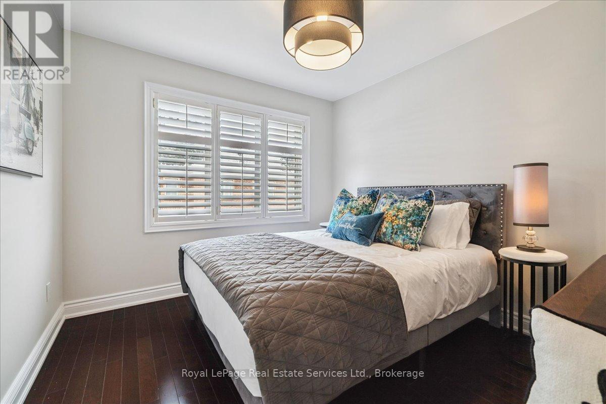 #3 120 BRONTE ROAD - 30