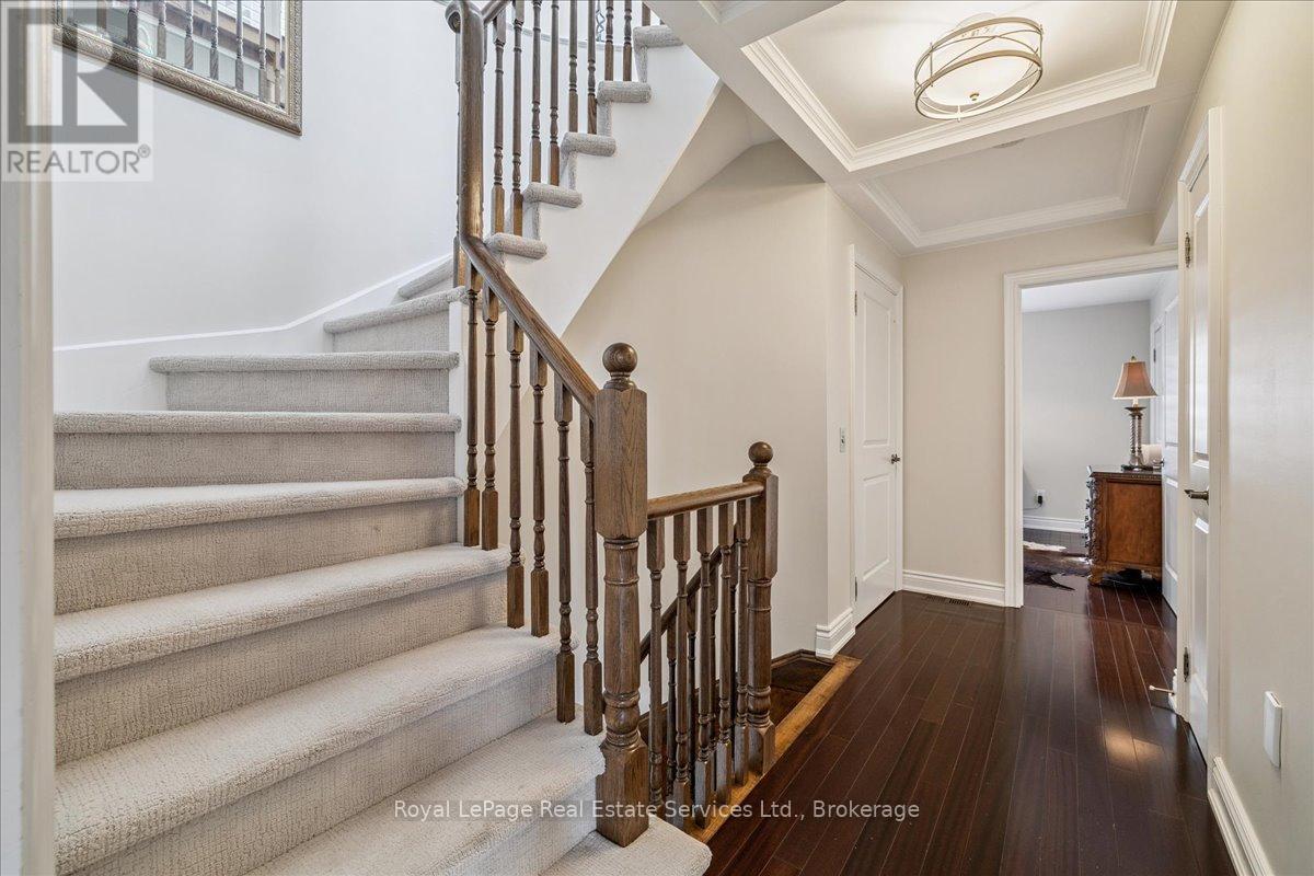 #3 120 BRONTE ROAD - 33
