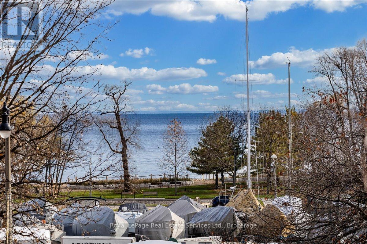 #3 120 BRONTE ROAD - 39