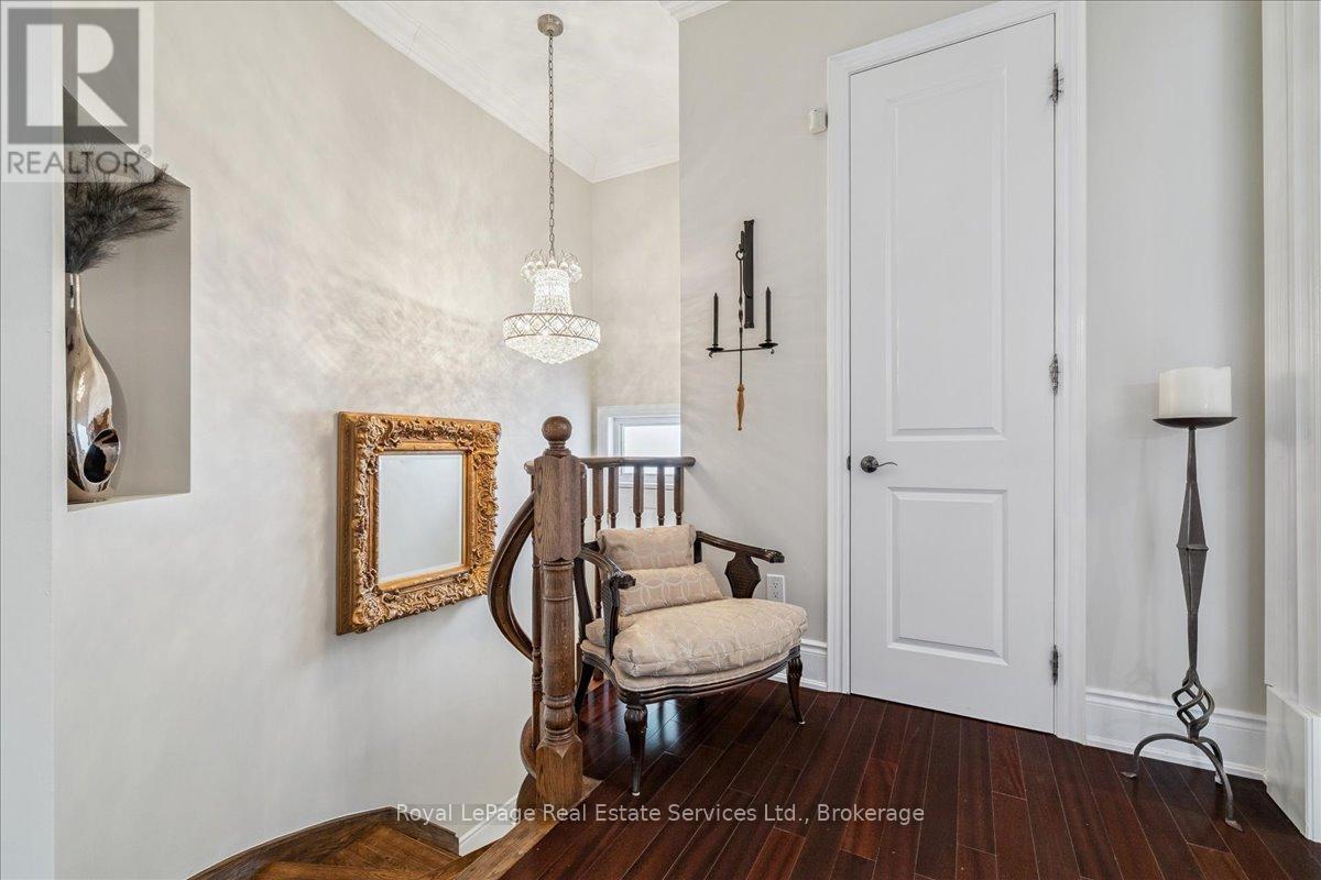 #3 120 BRONTE ROAD - 4
