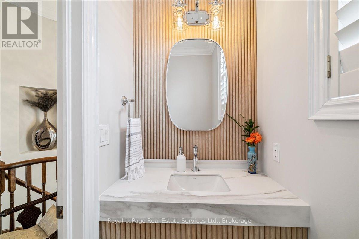 #3 120 BRONTE ROAD - 5