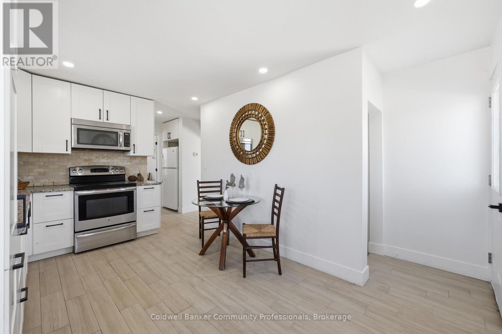 74 FREELTON ROAD - 14