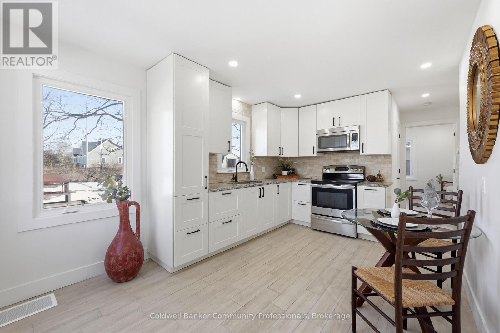74 FREELTON ROAD - 16