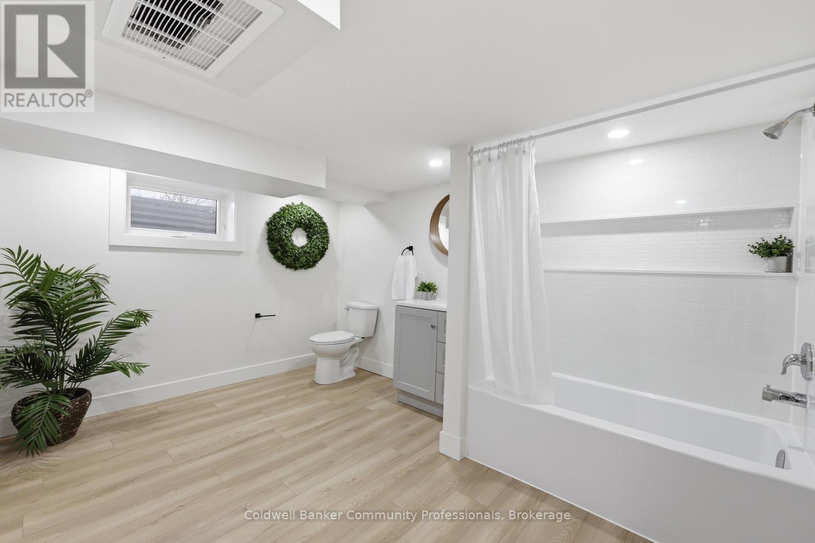 74 FREELTON ROAD - 28