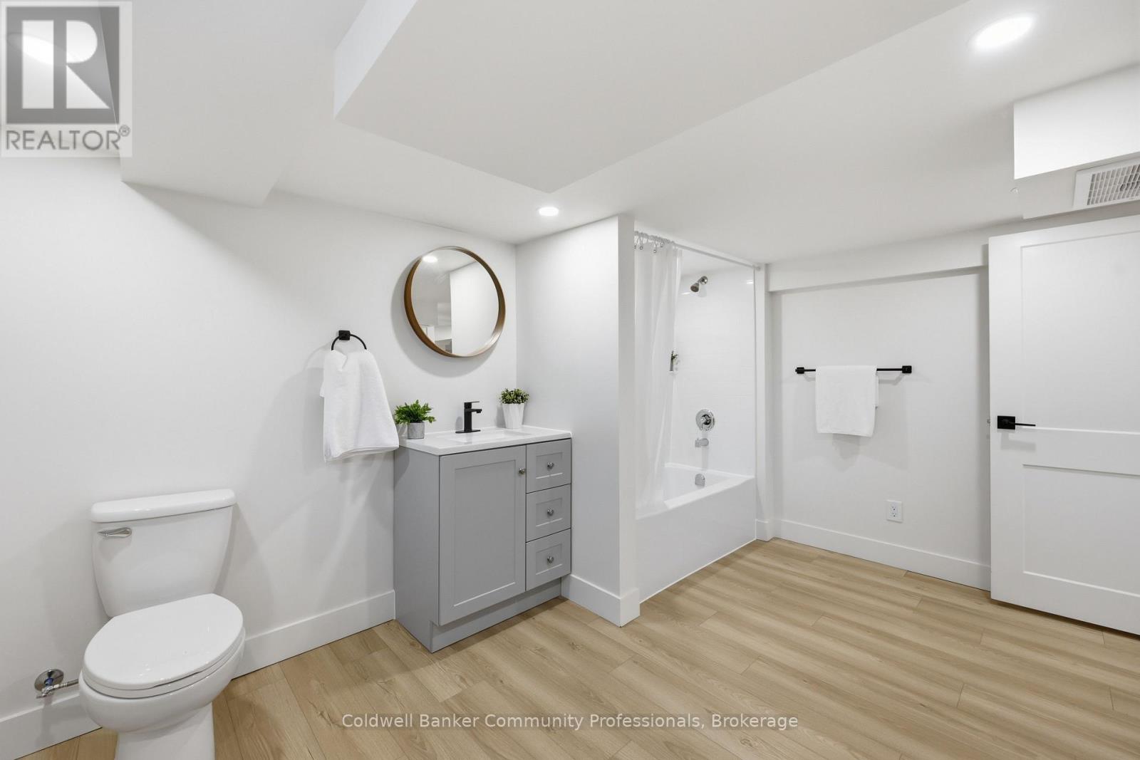 74 FREELTON ROAD - 29