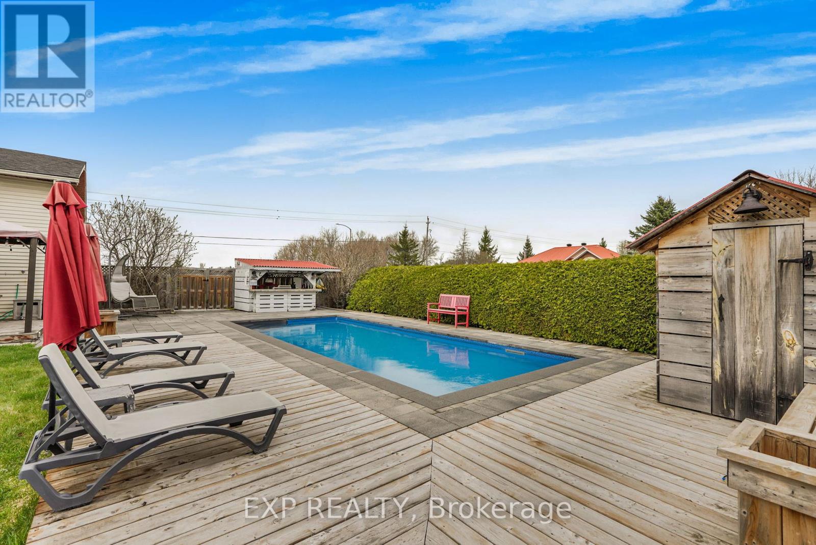 564 DU GOLF ROAD - 41