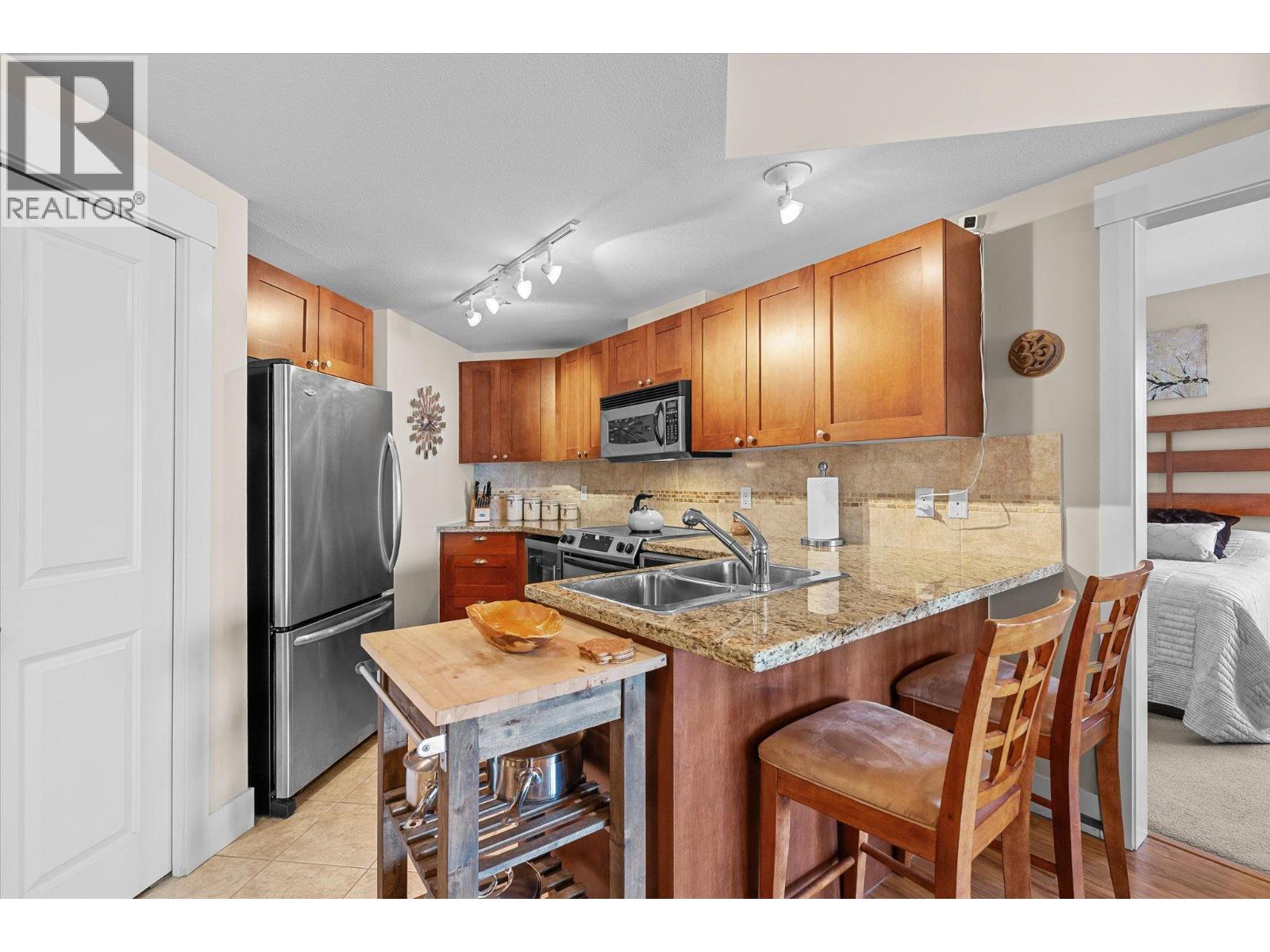 421 4205 Gellatly Road, West Kelowna