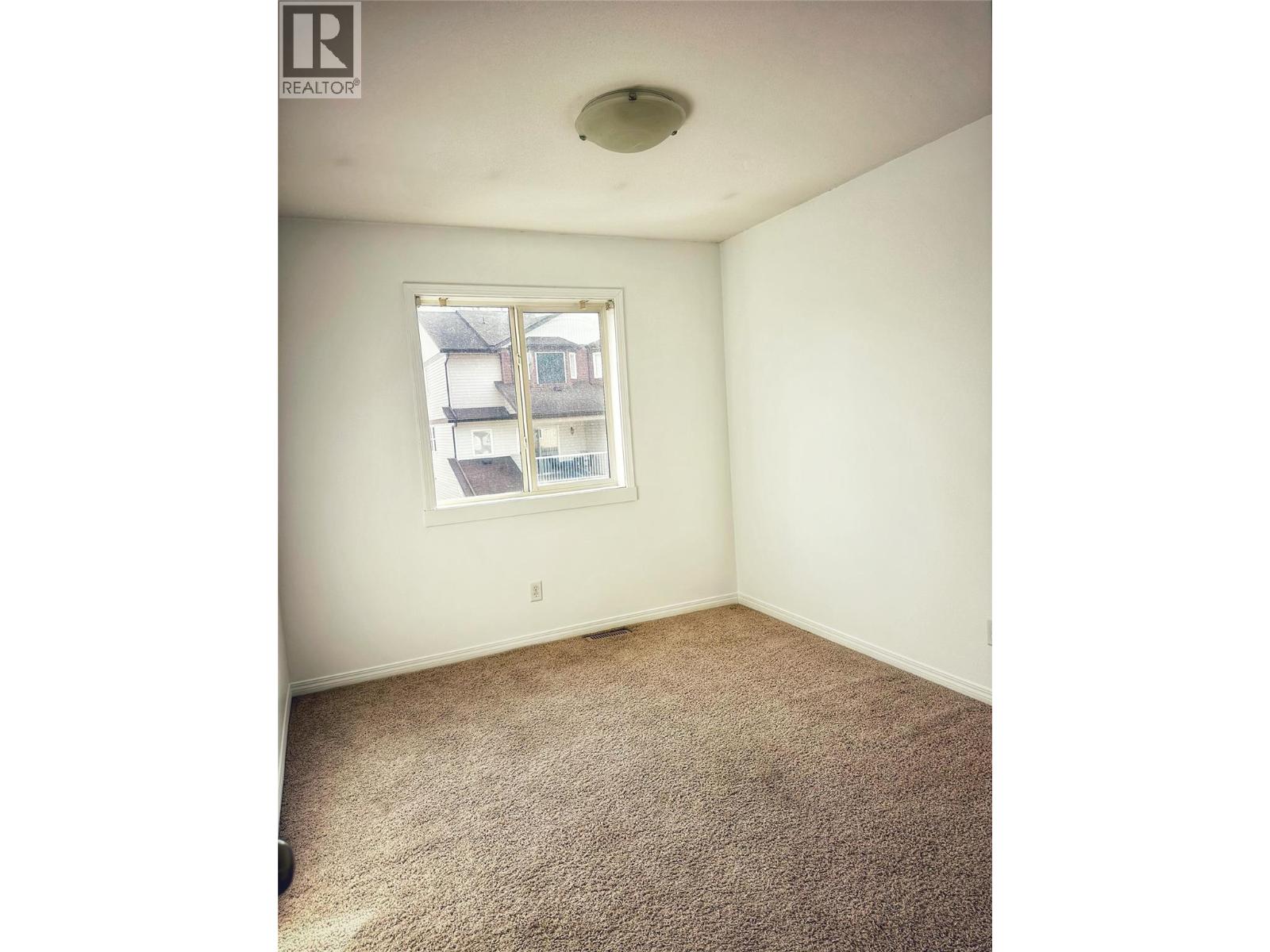 5 5901 Heritage Drive, Vernon