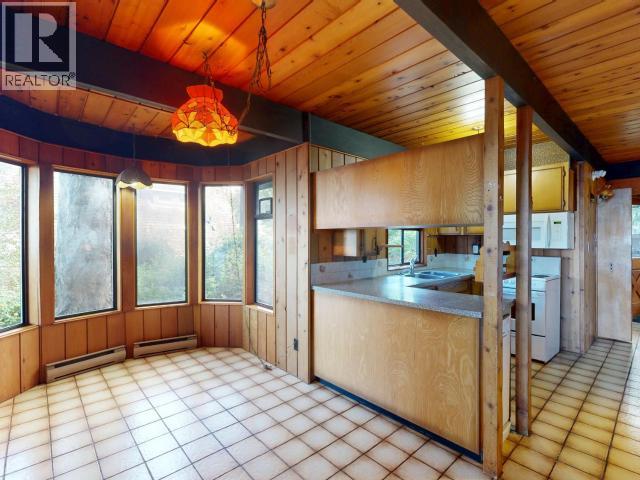5698 GILLIES BAY ROAD - 26