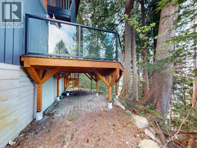 5698 GILLIES BAY ROAD - 44