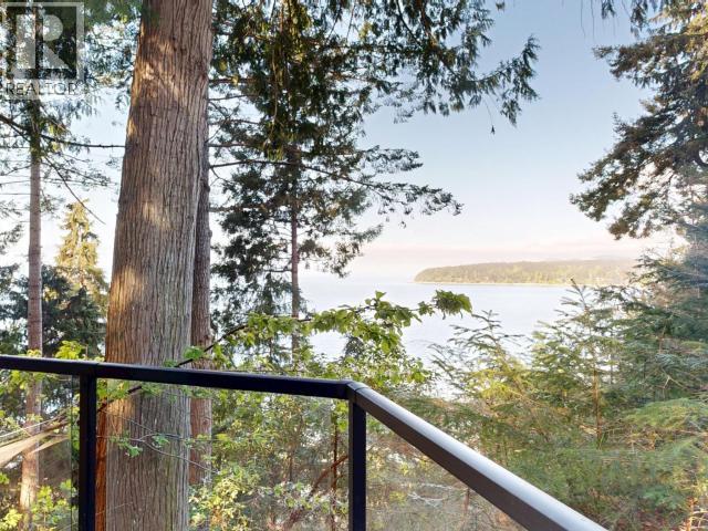 5698 GILLIES BAY ROAD - 38
