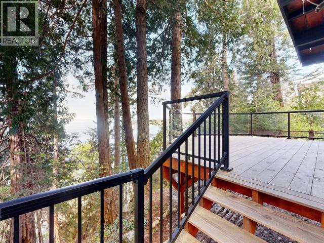 5698 GILLIES BAY ROAD - 12