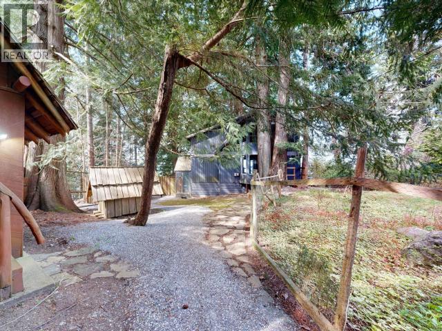 5698 GILLIES BAY ROAD - 16