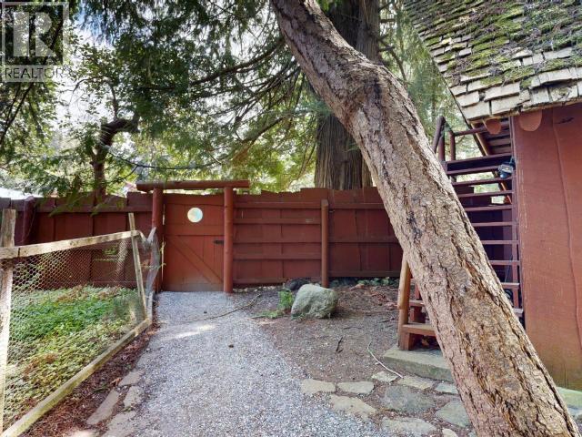 5698 GILLIES BAY ROAD - 13