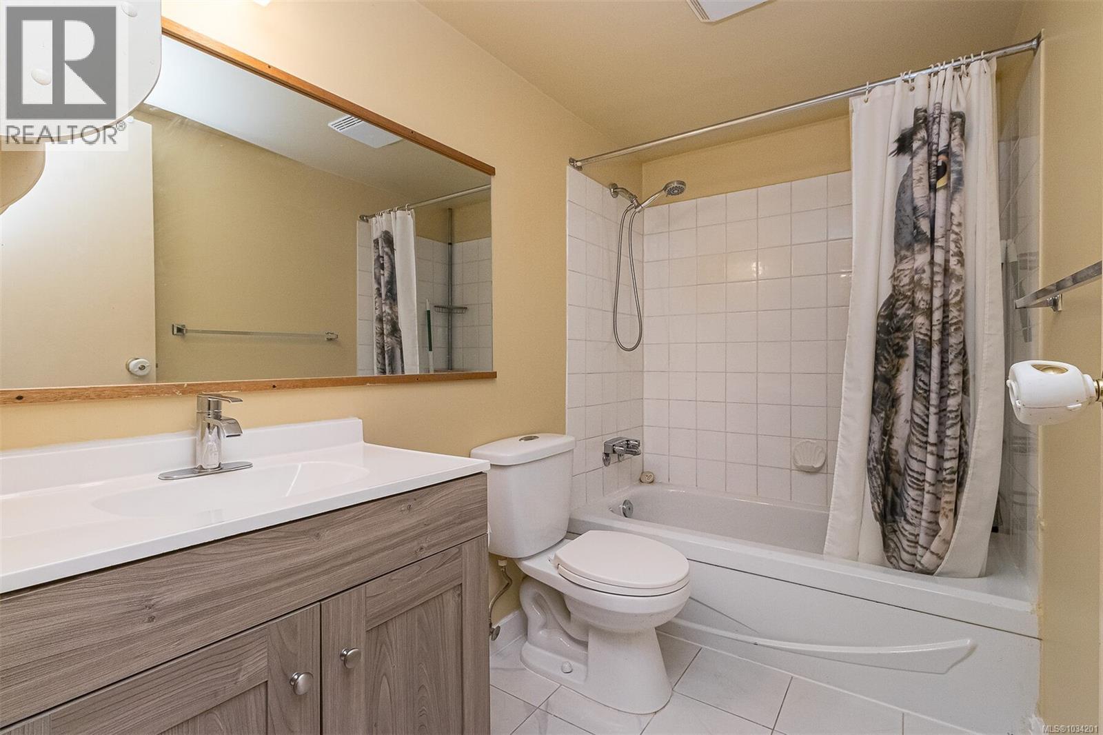#304 4728 Uplands Dr - 19