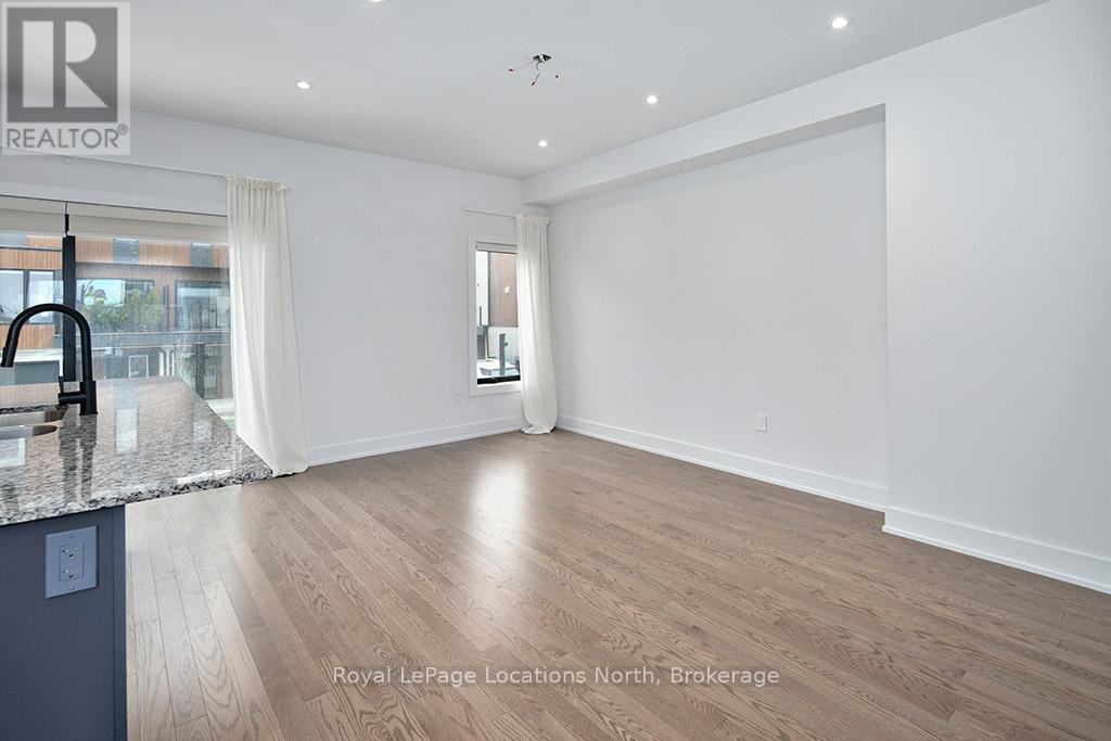 #5 117 SLADDEN COURT - 14