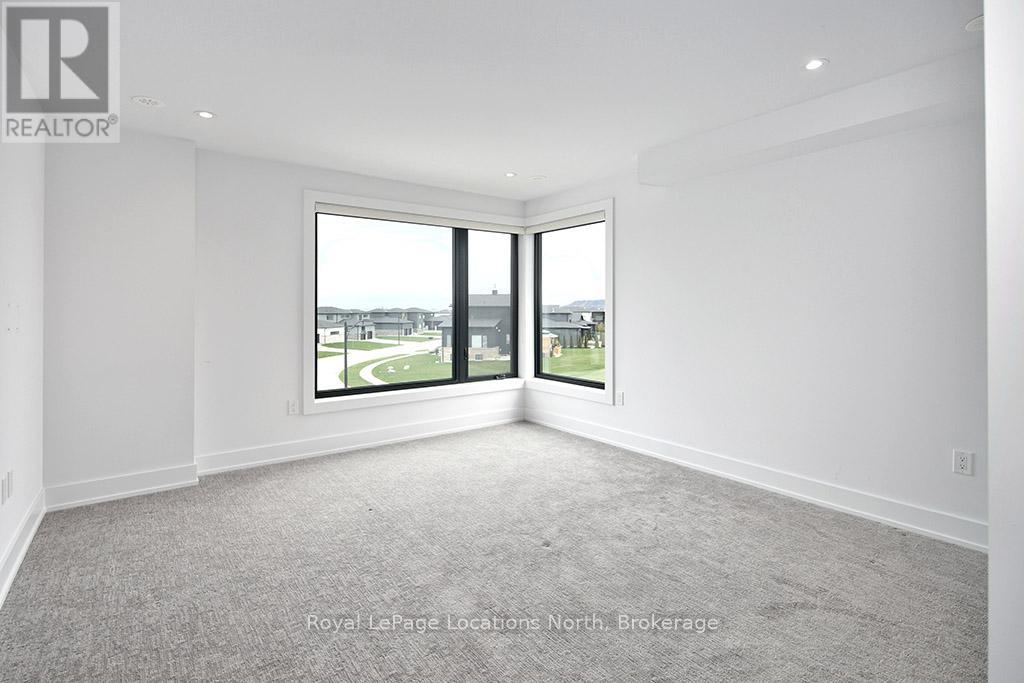 #5 117 SLADDEN COURT - 15