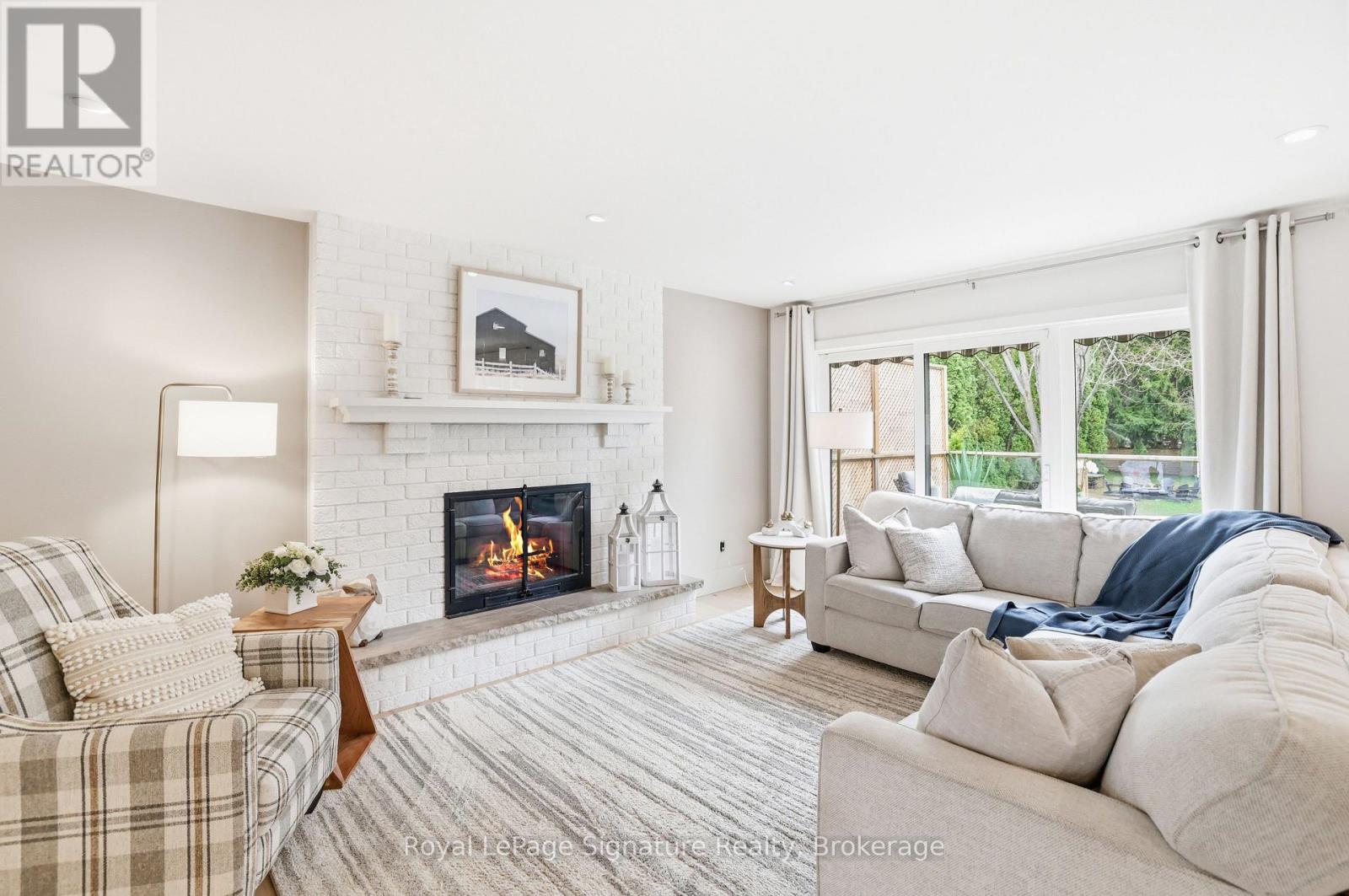 98 MOORE CRESCENT - 5