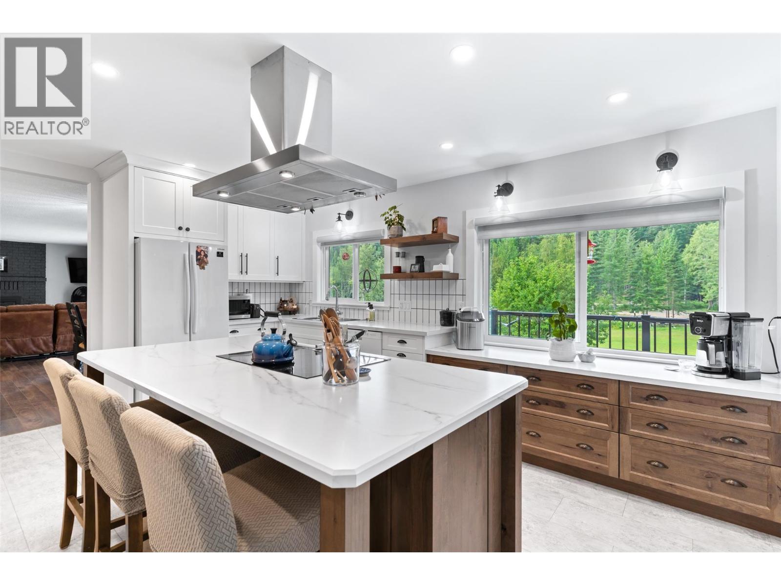 1750 Highway 23 South Highway S, Revelstoke