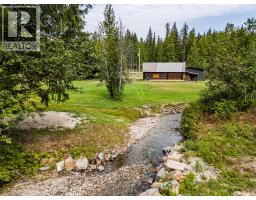 Living room - 1750 Highway 23 South Highway S, Revelstoke, BC V0E2S0 Photo 10