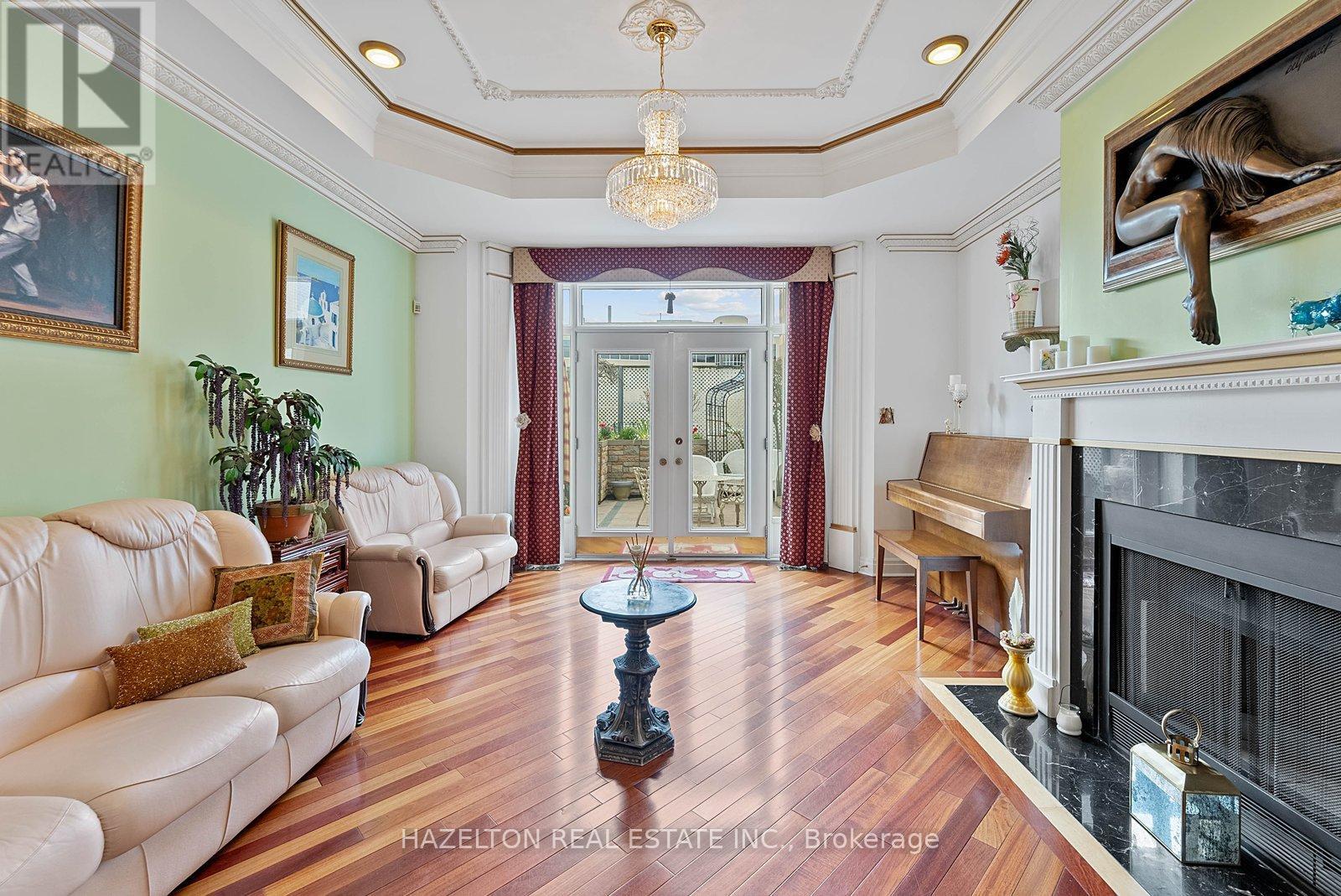220 WALMER ROAD - 10