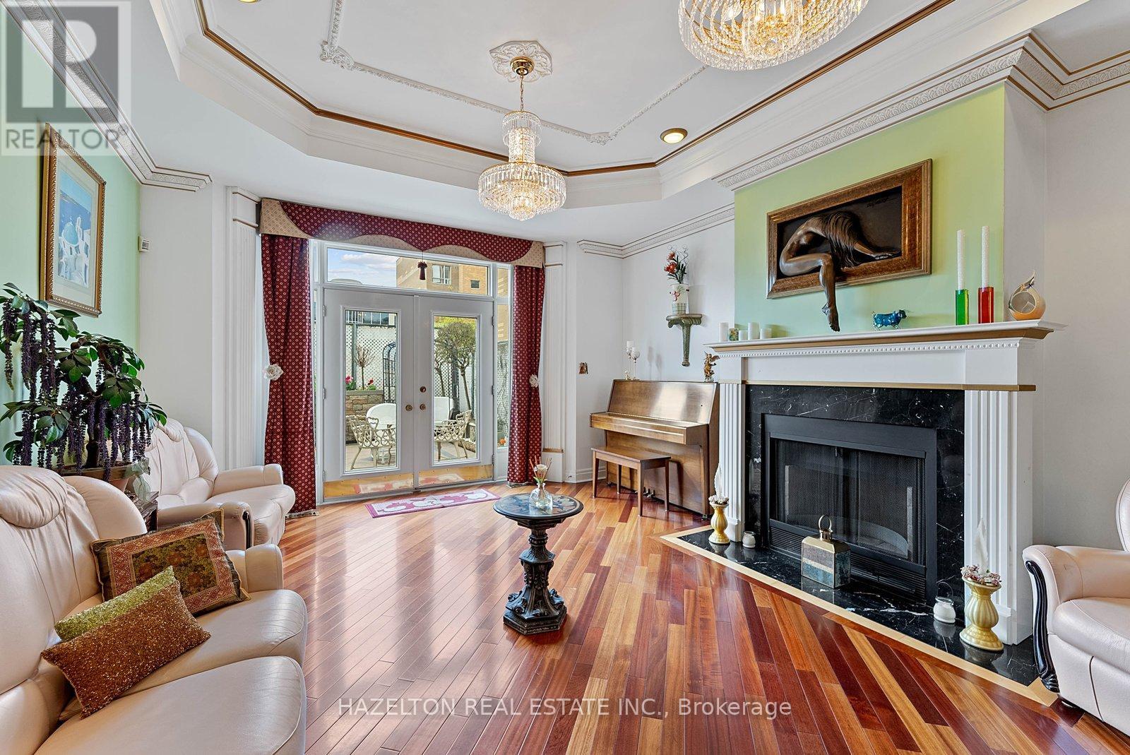 220 WALMER ROAD - 13