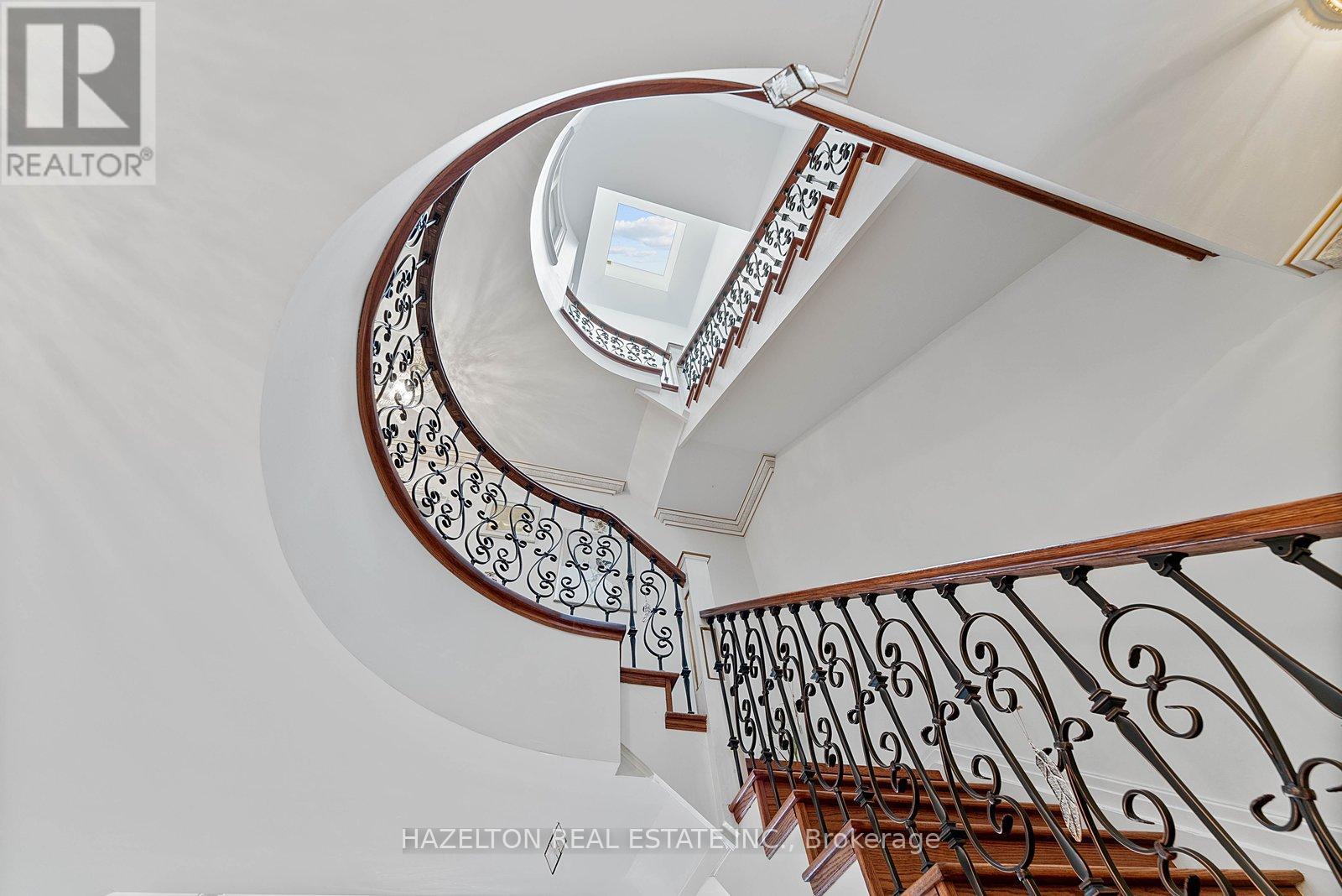 220 WALMER ROAD - 21