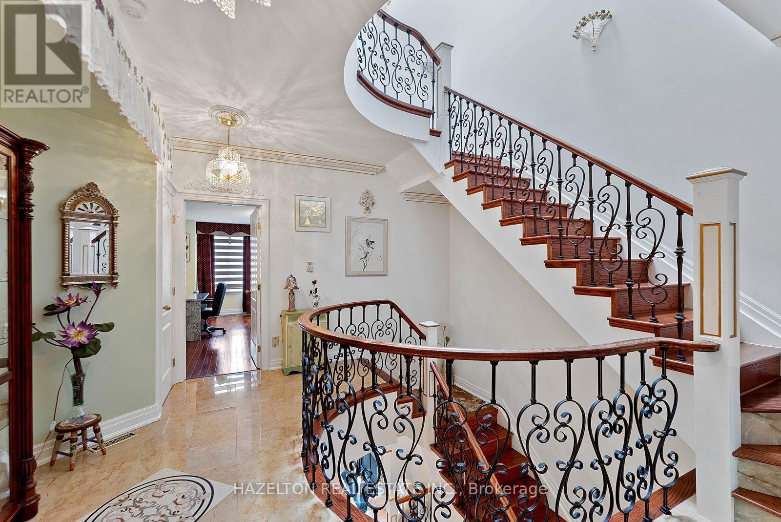 220 WALMER ROAD - 23