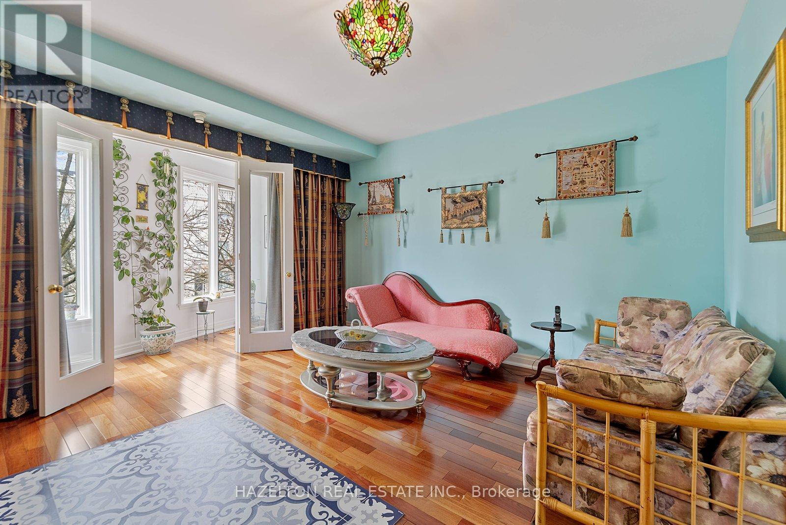 220 WALMER ROAD - 25