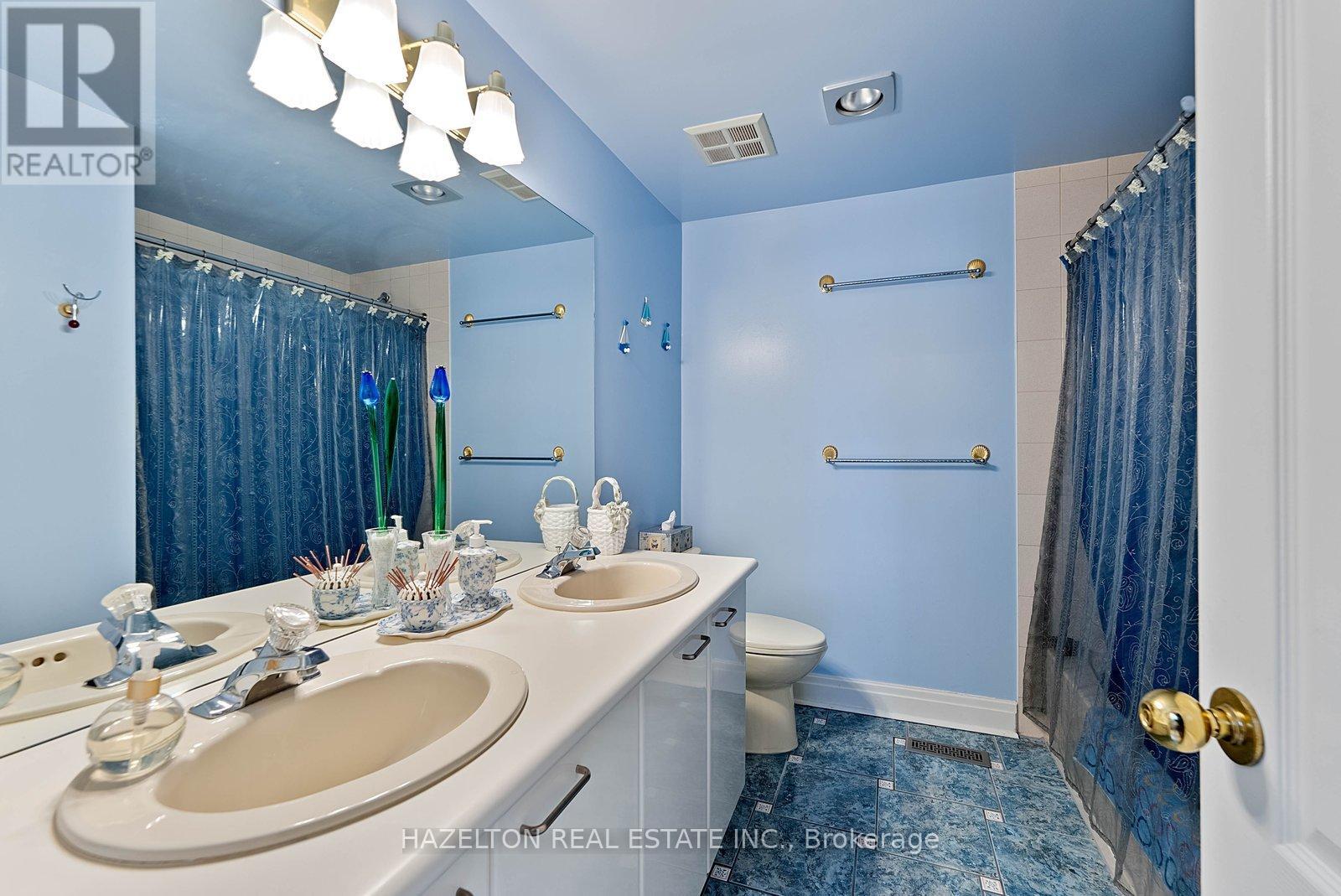 220 WALMER ROAD - 33