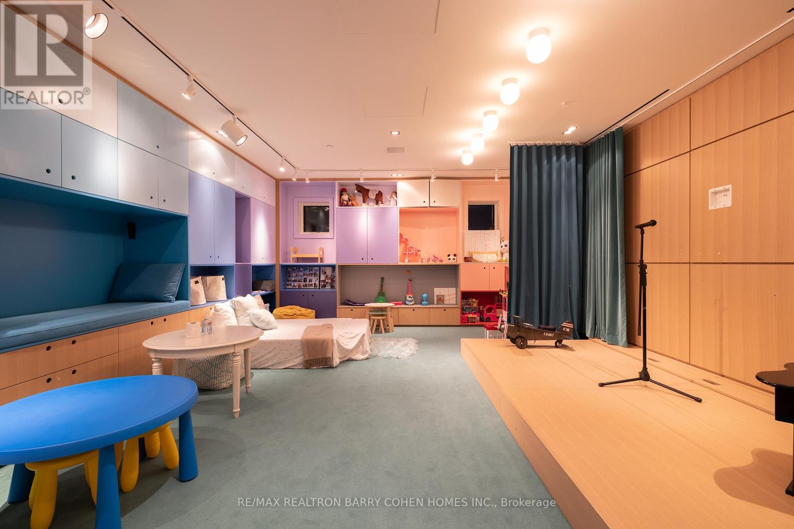17 ARDWOLD GATE - 40
