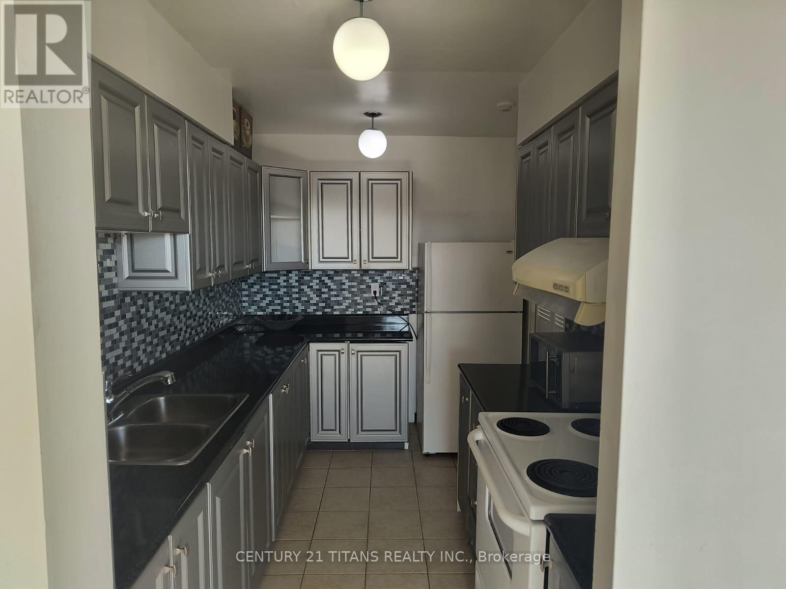 #907 301 PRUDENTIAL DRIVE - 7