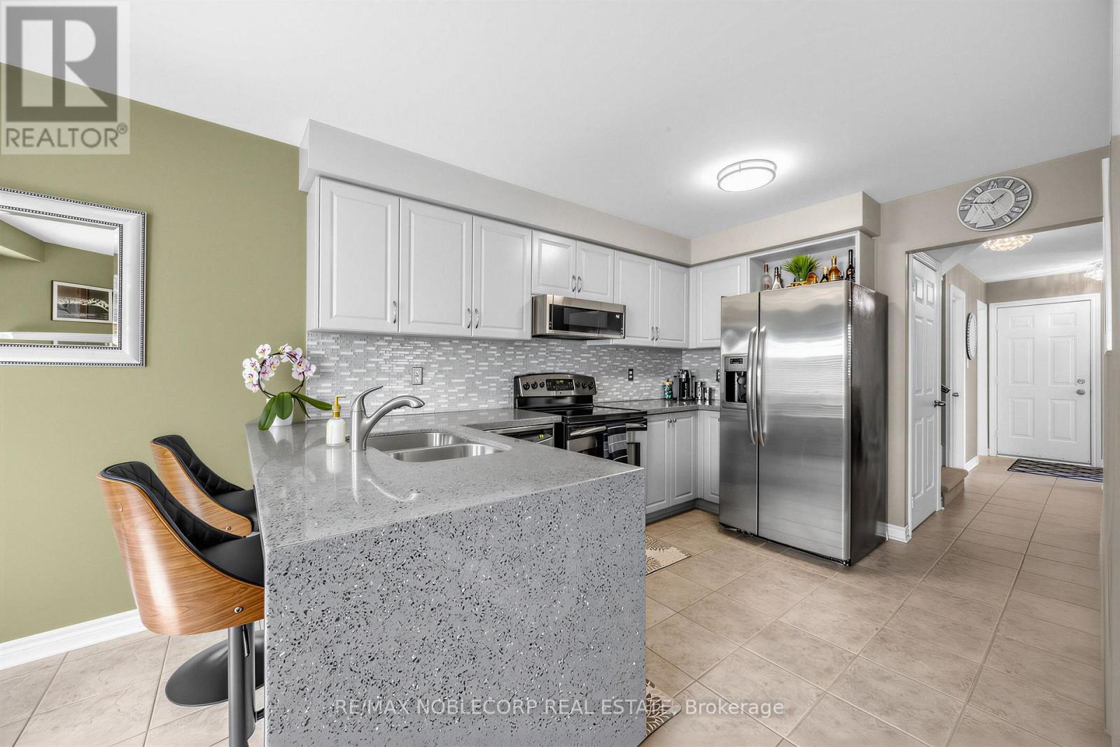 61 WOODHAVEN CRESCENT - 11