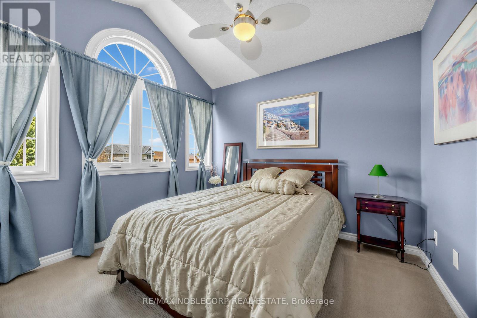 61 WOODHAVEN CRESCENT - 17