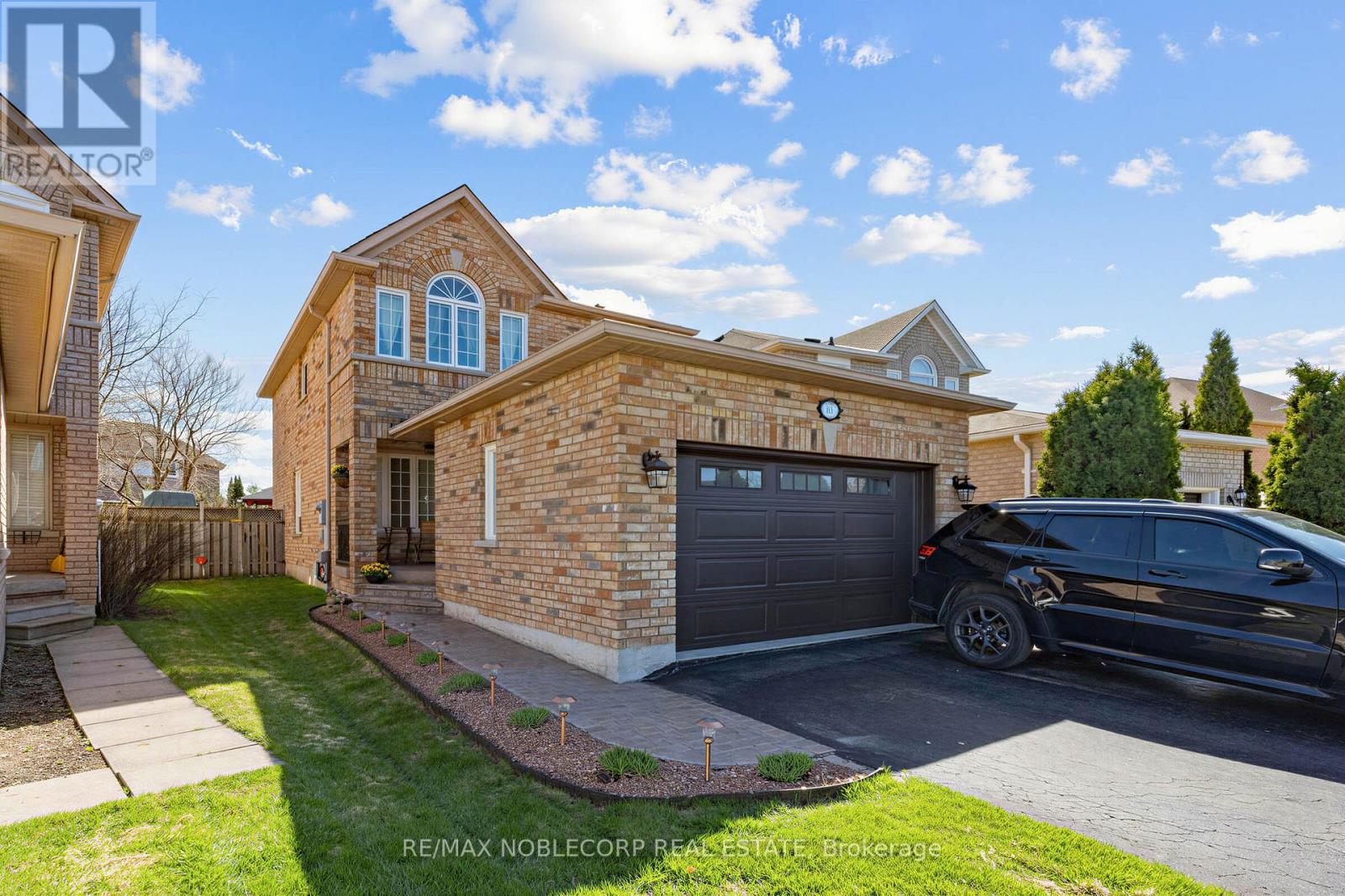 61 WOODHAVEN CRESCENT - 2