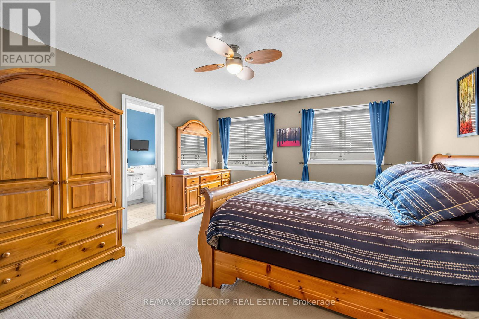 61 WOODHAVEN CRESCENT - 21