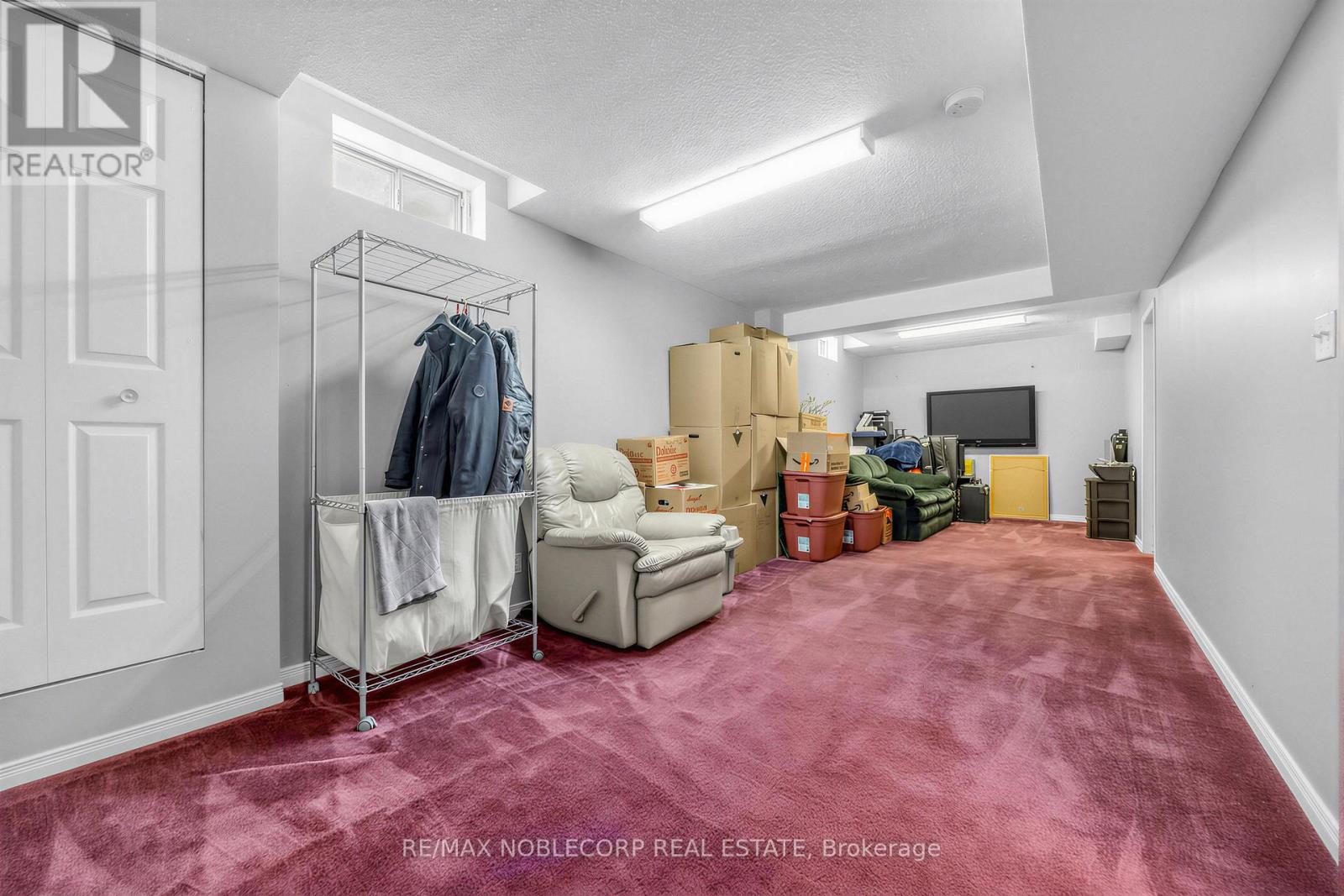 61 WOODHAVEN CRESCENT - 23